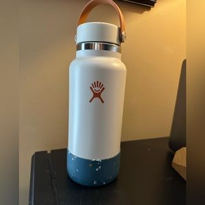Hydro Flask, Whole Foods Special Edition, Sandalwood Wide Flex Cap and Boot,32oz